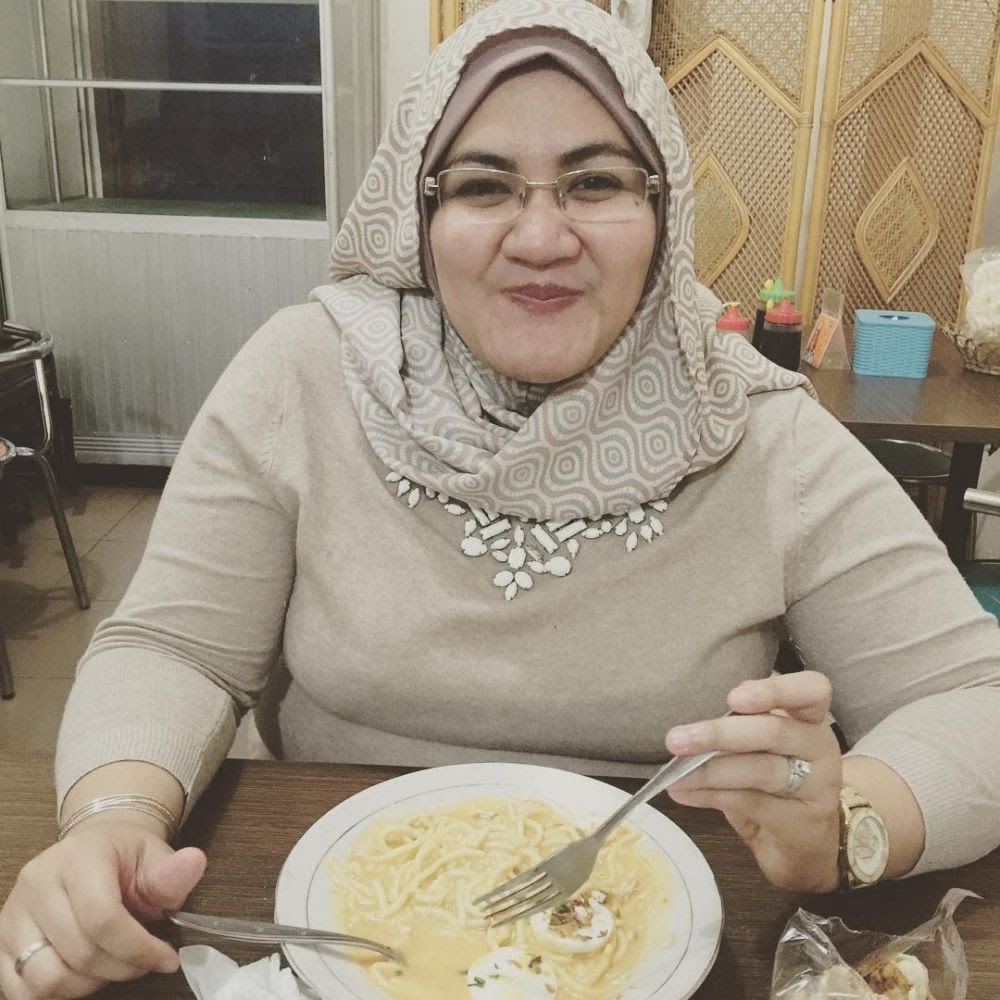 Selain dikenal sebagai musisi, 7 seleb ini juga berprofesi dokter