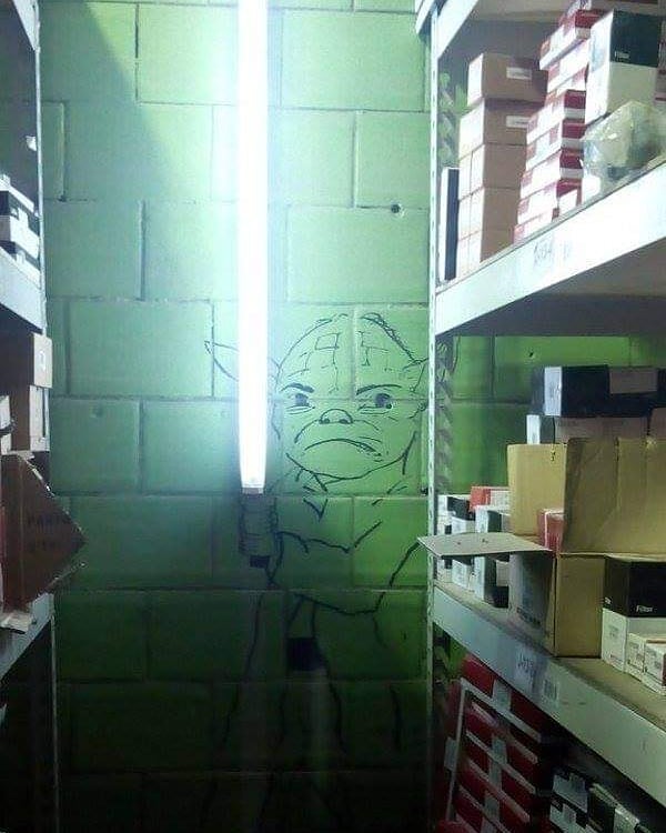 11 Potret lucu lukisan di tembok ini bikin kamu harus jeli