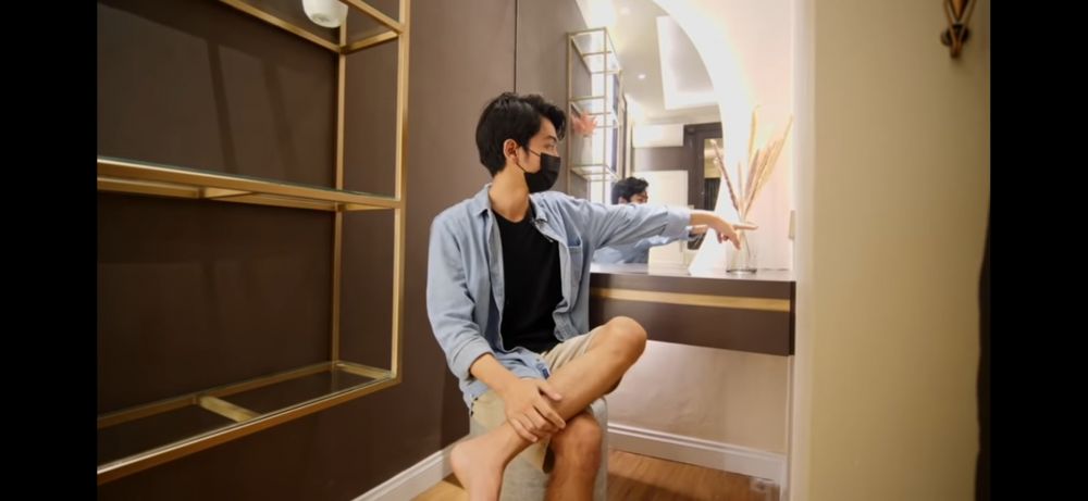 11 Potret kamar tidur Anwar Sanjaya, mural taman bunga bikin estetik