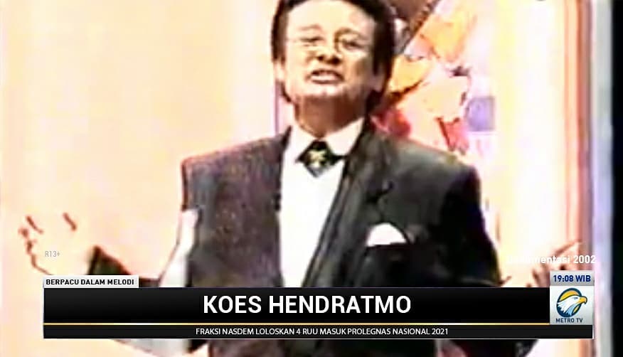 7 Potret kenangan Koes Hendratmo dalam acara Berpacu Dalam Melodi