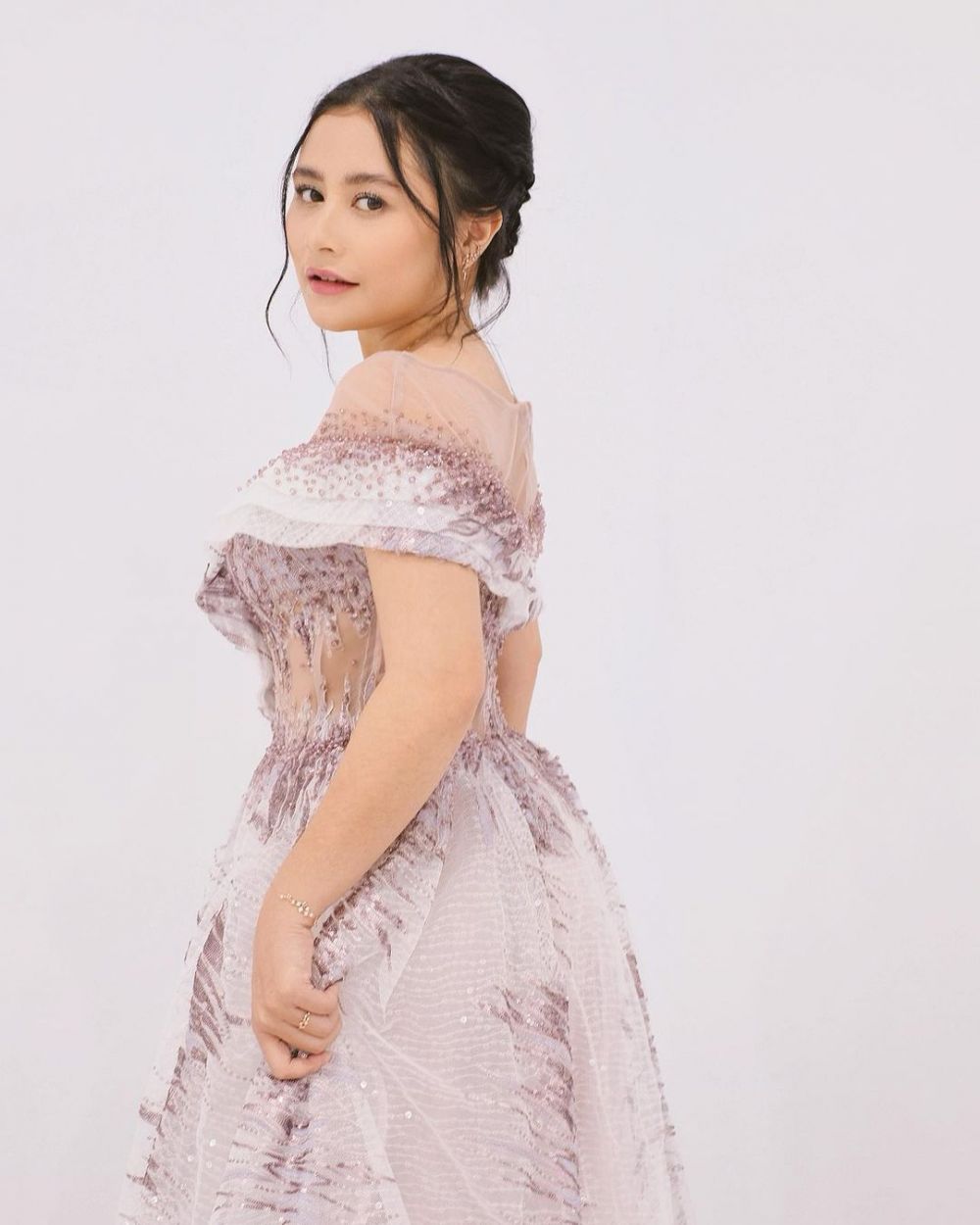 Potret 9 seleb main remake sinetron lawas, geser karakter ikonik lama