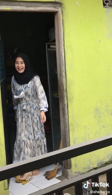 Miliki pacar 5 langkah dari rumah, pasangan ini bikin kaum LDR iri