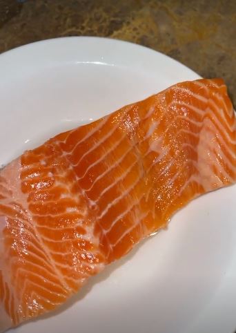 5 Makanan ini rutin dikonsumsi Kesha Ratuliu selama hamil