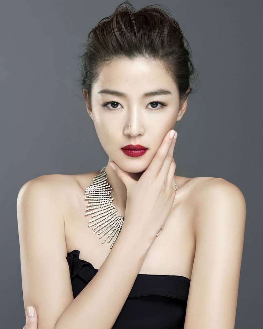 5 Artis Korea Ini Punya Bayaran Termahal 2021 Jun Ji Hyun Rp 209