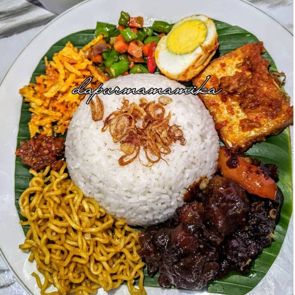 19 Resep kreasi nasi campur, lezat dan gurihnya istimewa