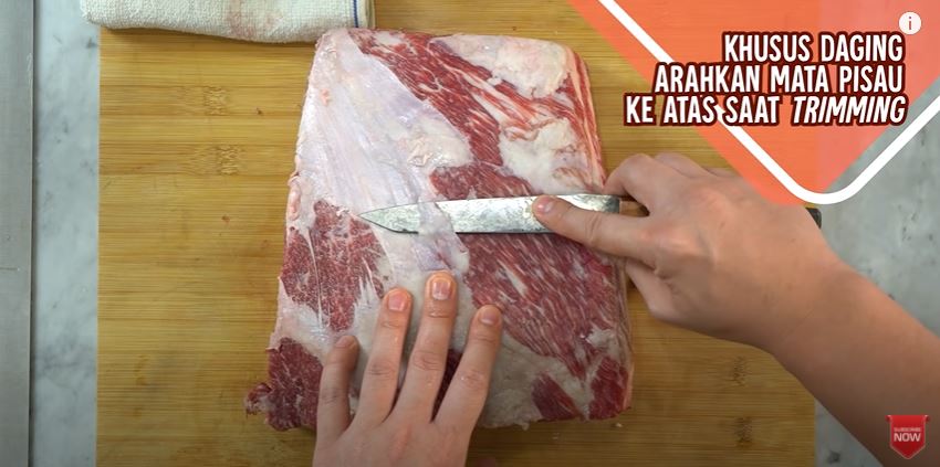 7 Trik memotong daging ala Chef Arnold Poernomo, empuk dan juicy