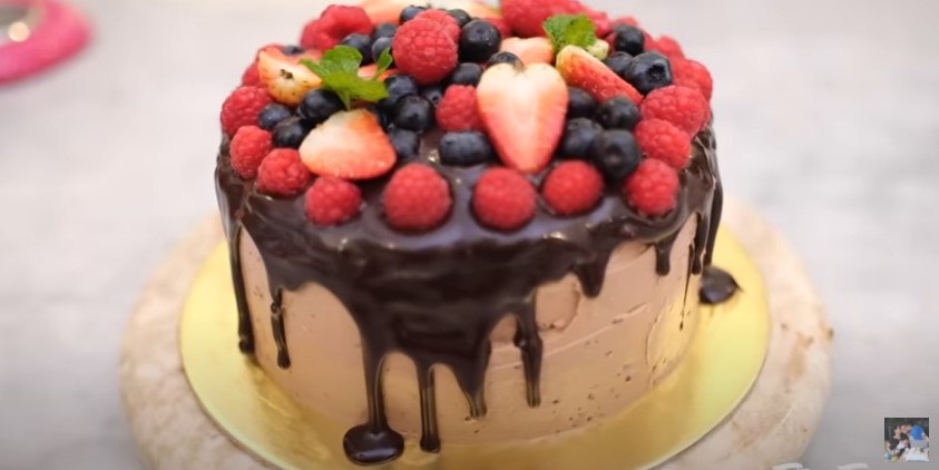 Jago bikin dessert, kue ultah buatan 7 seleb ini lezatnya bikin ngiler
