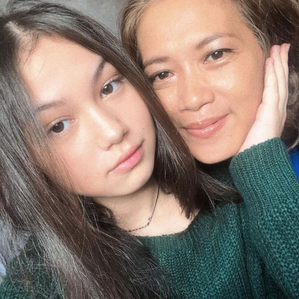 Momen manis 11 pemain Dari Jendela SMP bareng ibu, layaknya kakak adik