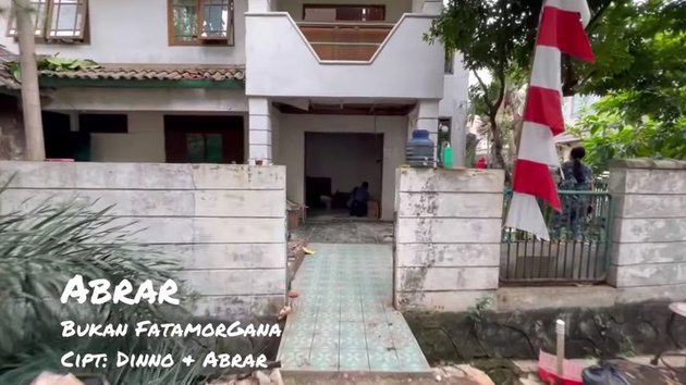 Buah kerja keras, ini 7 potret rumah mewah Abrar asisten Raffi Ahmad