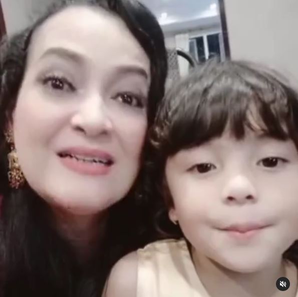 7 Potret Reyna bareng 4 neneknya di Ikatan Cinta, lengket banget