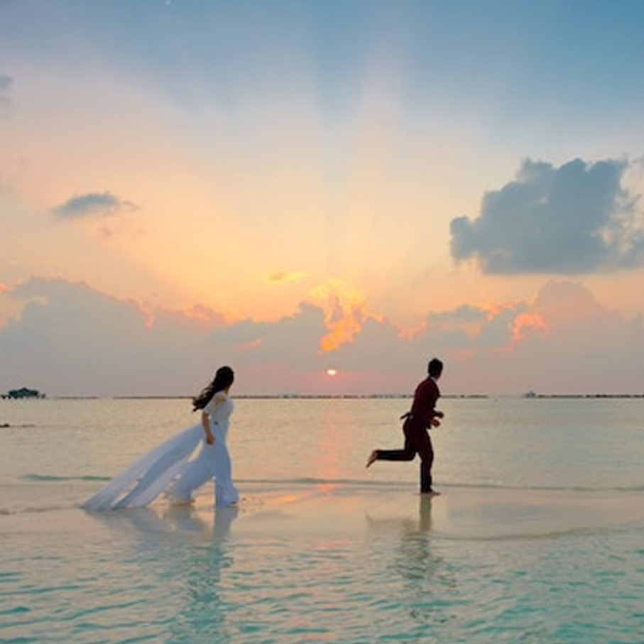 160 Kata-kata bijak tentang laut, bikin hati tenang dan cocok jadi caption Instagram