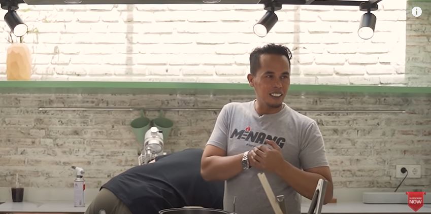 11 Momen Lord Adi masak sup tulang bareng Chef Arnold, kompak banget