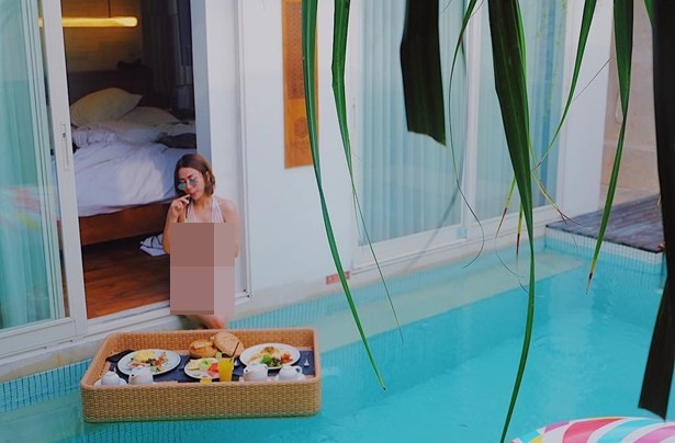 Menu 7 penyanyi saat honeymoon ini komplet banget, auto bikin kalap