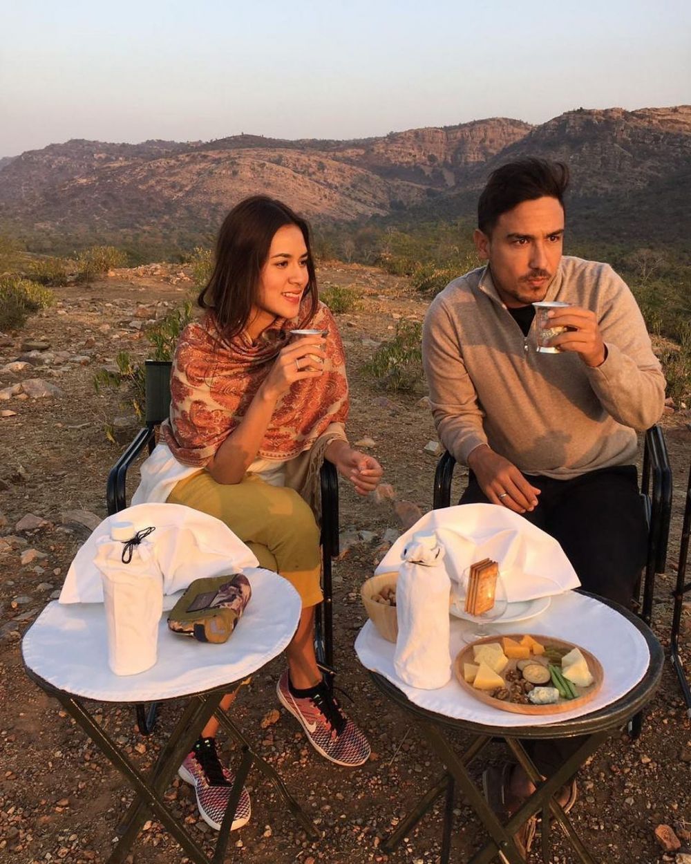 Menu 7 penyanyi saat honeymoon ini komplet banget, auto bikin kalap