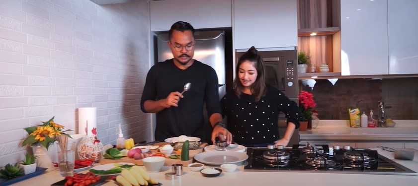 9 Cara Chef Marinka plating masakan rumahan jadi cantik ala restoran