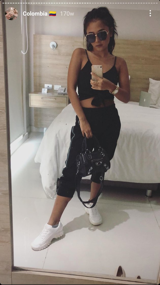 9 Potret apartemen Mutia Ayu di Kolombia, simpan kenangan mistis