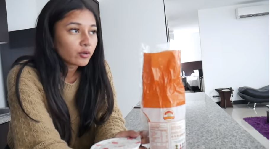 9 Potret apartemen Mutia Ayu di Kolombia, simpan kenangan mistis