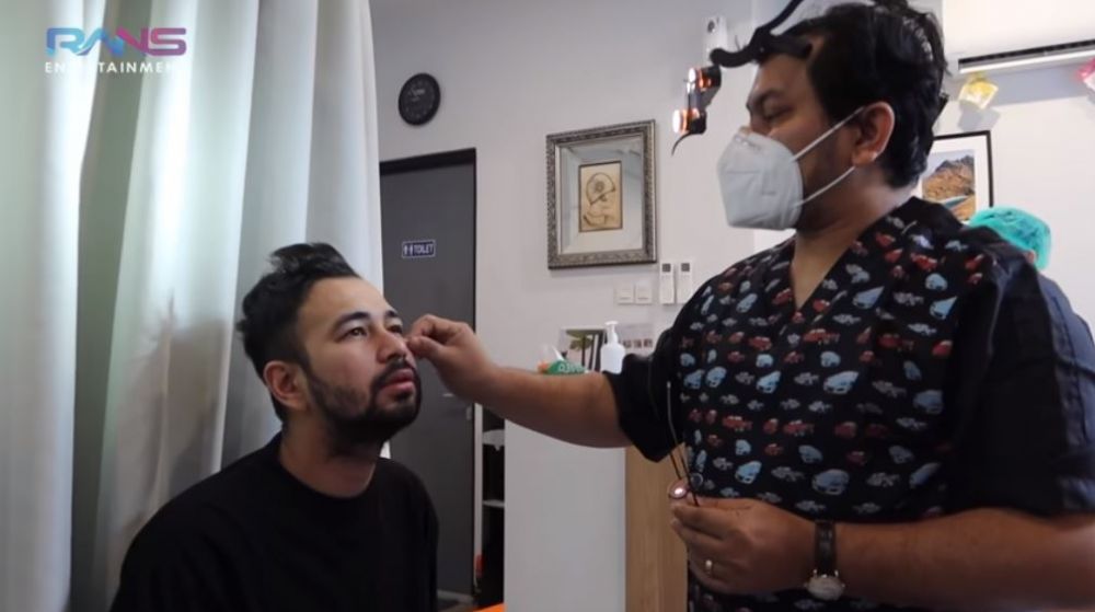 Hilangkan kerutan, ini 7 momen Raffi Ahmad perawatan wajah