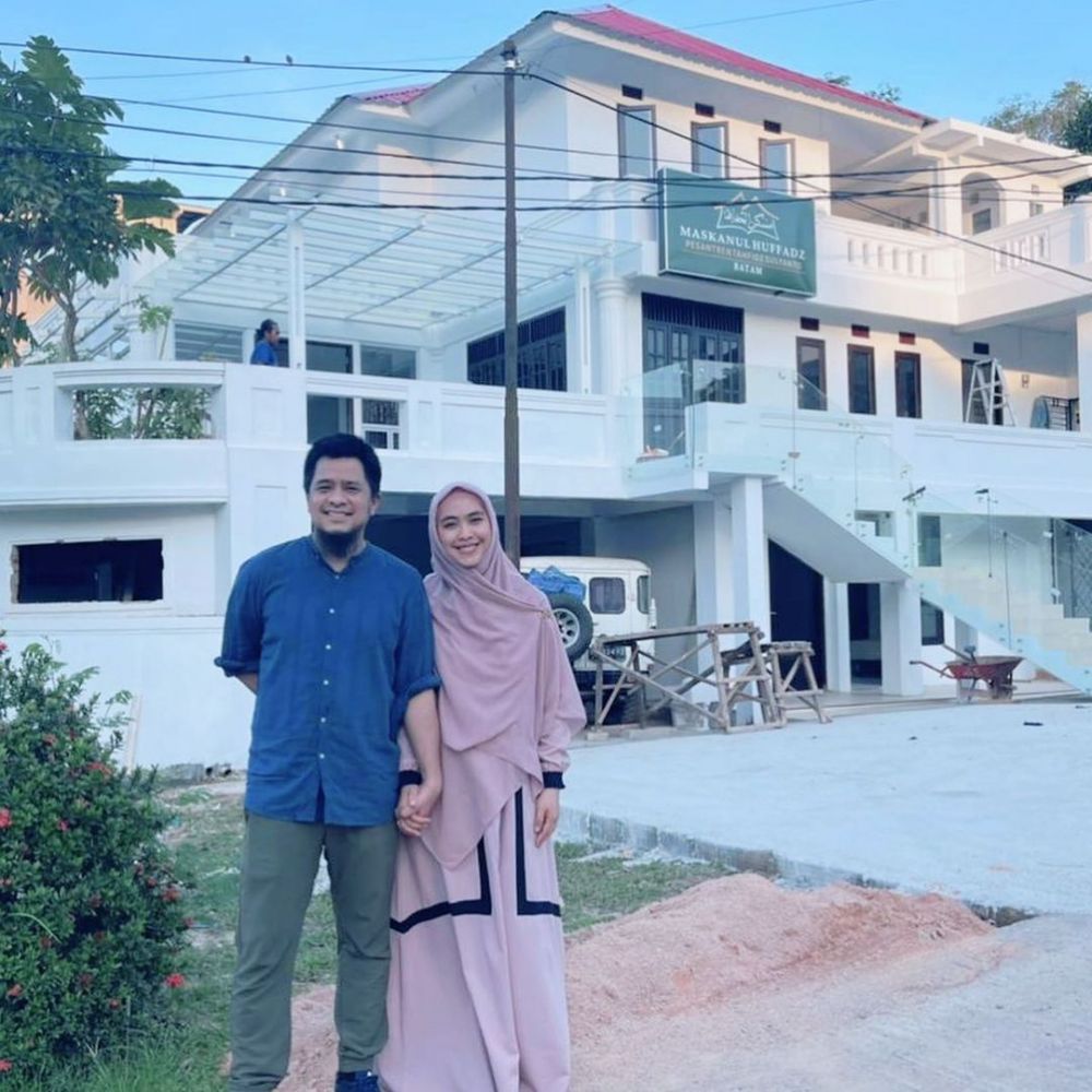 7 Potret pondok pesantren Oki Setiana Dewi, dulu rumah masa kecilnya