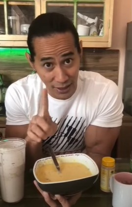 Jaga tubuh tetap atletis, ini 7 menu makanan Ade Rai sehari-hari