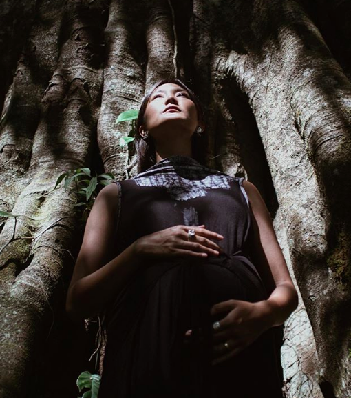 Gaya maternity shoot 9 model catwalk, estetik dan penuh makna