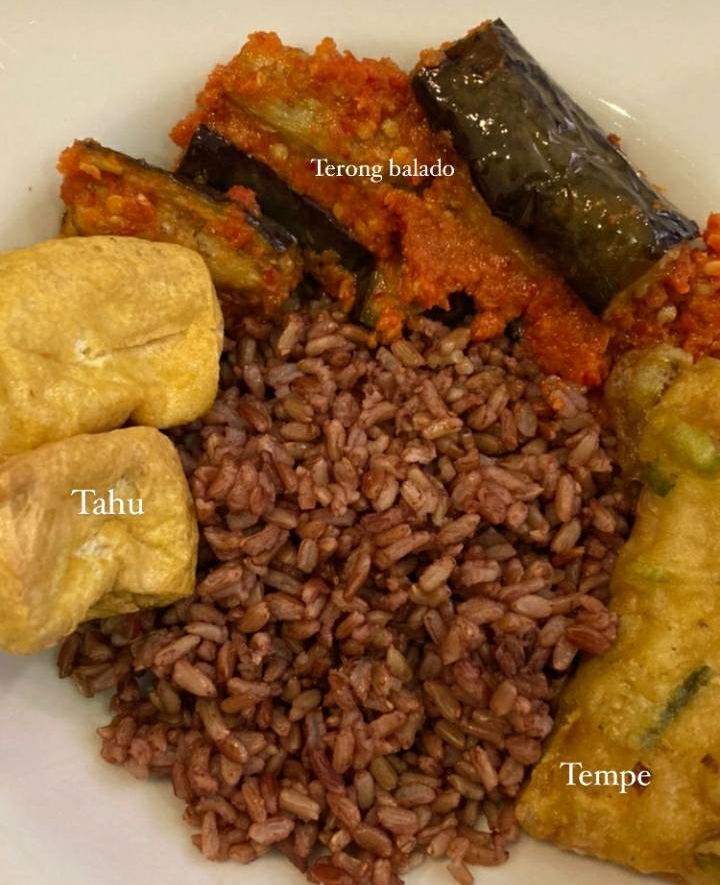 9 Menu vegan Angela Gilsha, tetap berenergi walau tanpa daging