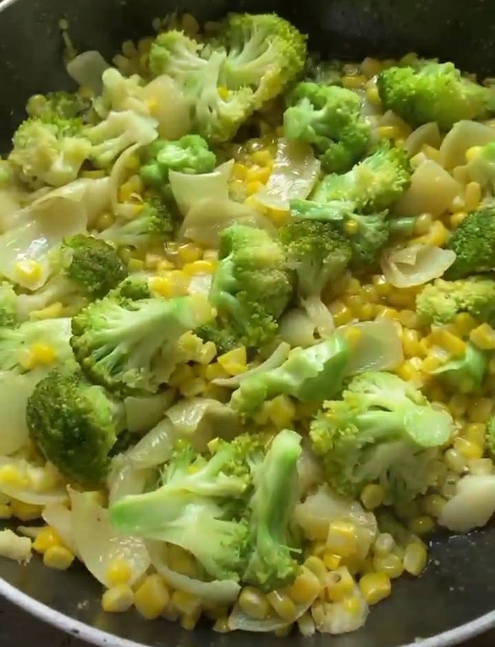 9 Menu vegan Angela Gilsha, tetap berenergi walau tanpa daging