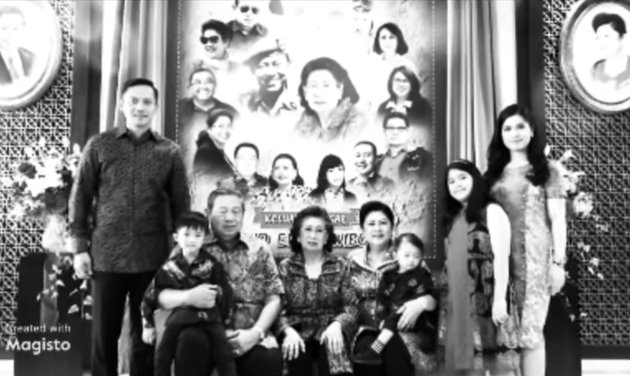 Tinggal kenangan, ini 13 foto Annisa Pohan bareng Ibu Ageng mertua SBY