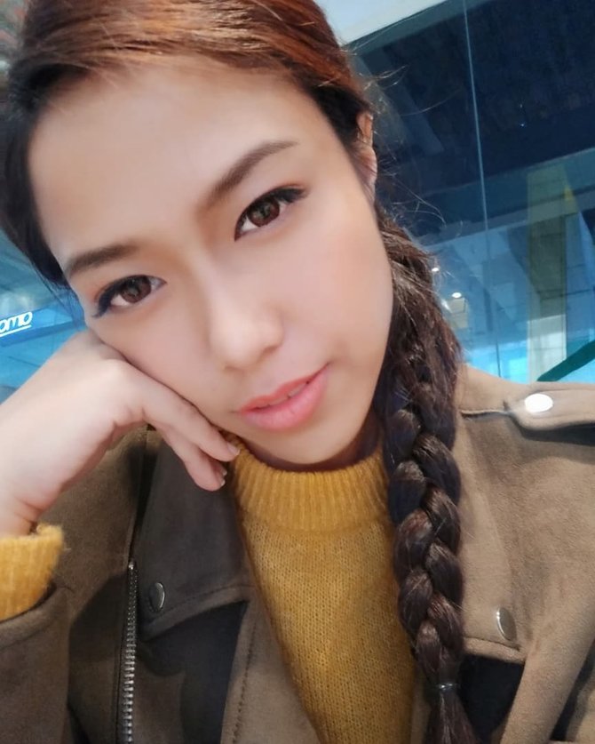 9 Potret Nicole Christy, anak angkat Nia Zulkarnaen yang jago memanah