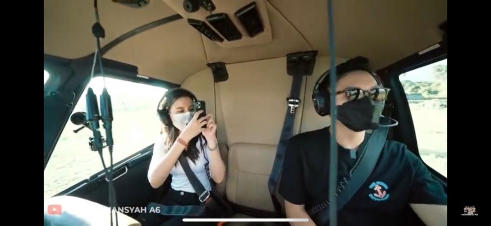 11 Momen Azriel Hermansyah beri kejutan Sarah Menzel naik helikopter