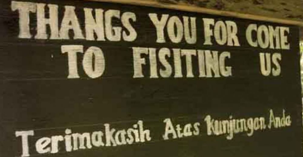 21 Peringatan lucu pakai bahasa Inggris, kocaknya nggak ada obat