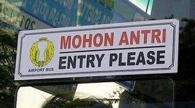 11 Kesalahan di papan petunjuk ini bikin garuk kepala