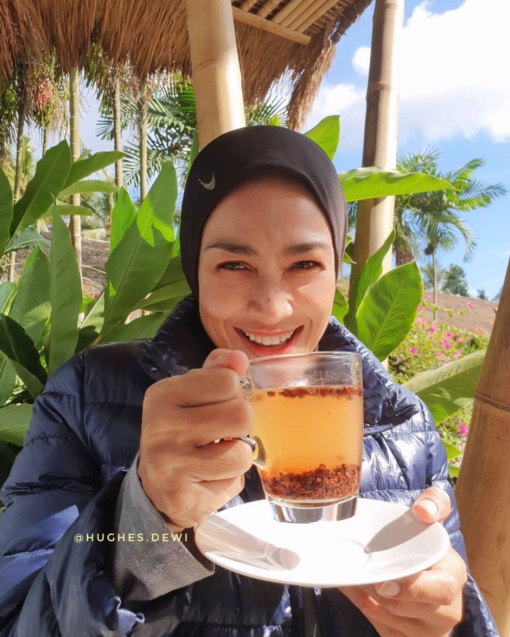 7 Makanan dan minuman ini dihindari Dewi Hughes, bobotnya turun 90 kg