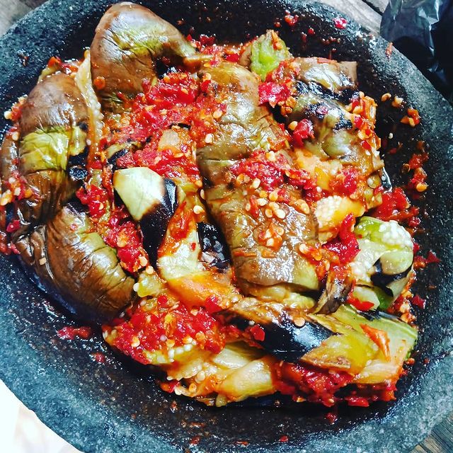 11 Resep kreasi terong bakar, sederhana dan bumbunya nendang