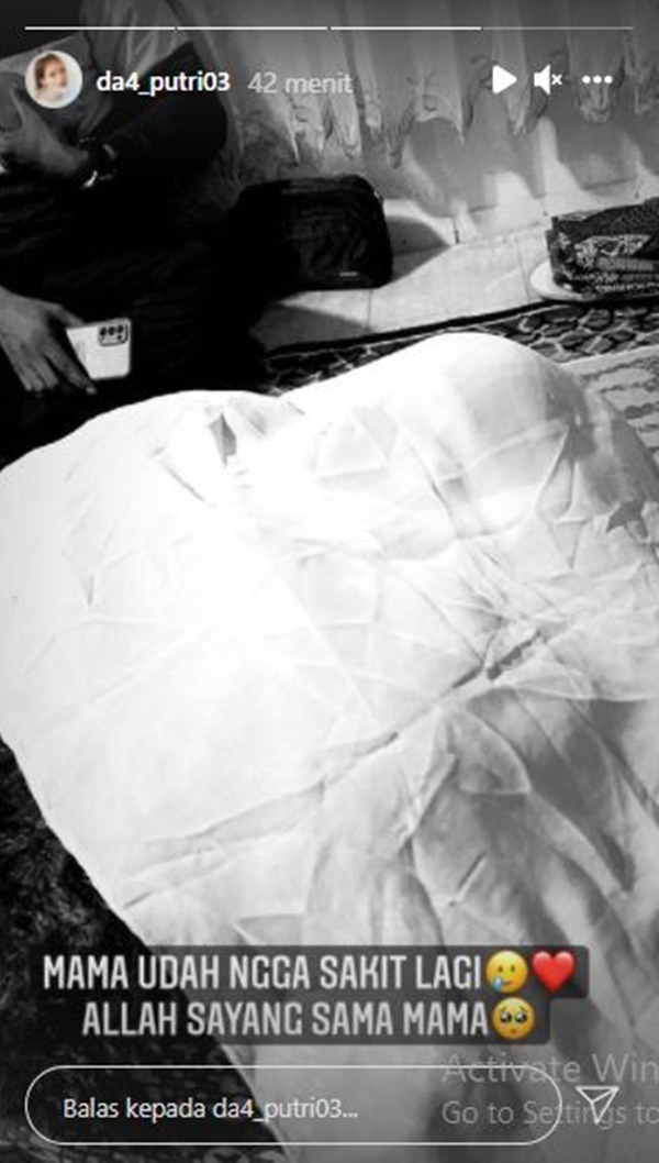 Kabar duka ibunda Putri D'Academy meninggal dunia