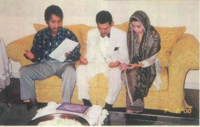 Momen 5 seleb nikah siri, maskawin Rizky Billar Rp 1,5 juta