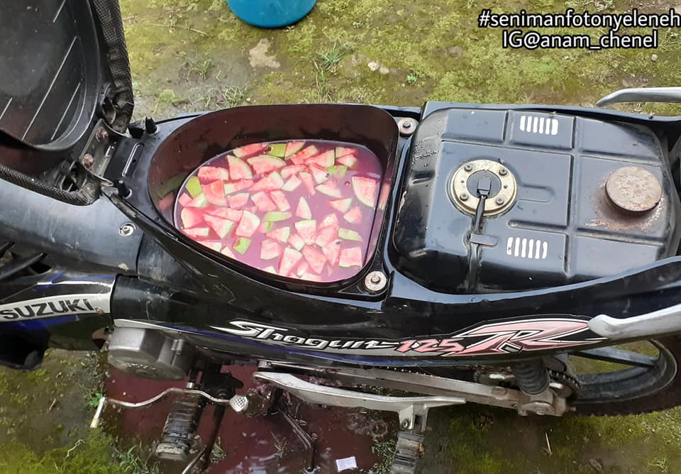 11 Potret lucu isi jok motor ini nyelenehnya bikin kaget
