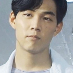 Parasnya jadi idaman wanita, ini 9 potret masa muda Lee Jung-jae