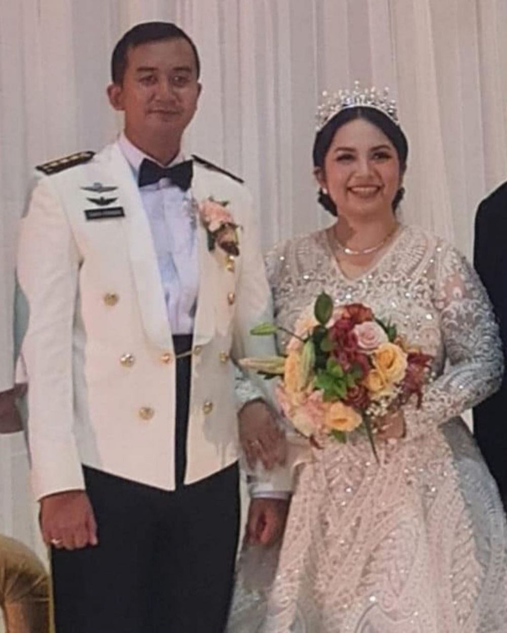 7 Momen pernikahan Joy Tobing dan Kolonel Cahyo Permono, penuh khidmat