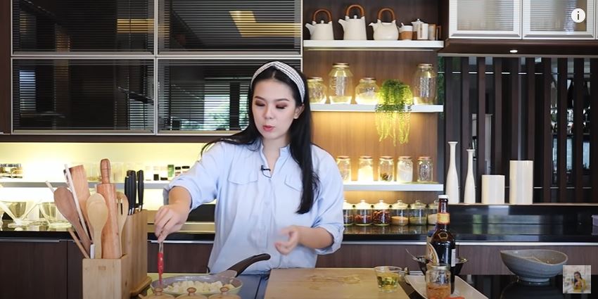 7 Trik memasak tahu ala Devina MasterChef, bikin nggak gampang hancur