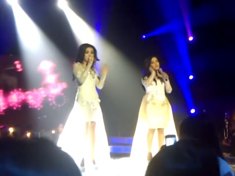 7 Potret lawas Syahrini dan Aisyahrani duo dangdut, dulu dandan menor