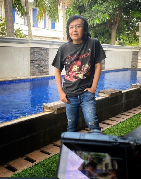 Ubah gaya rambut setelah 30 tahun, penampilan Ari Lasso lebih fresh