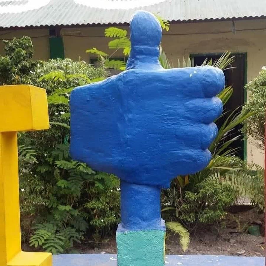 11 Potret lucu patung ini penampakannya malah bikin bingung