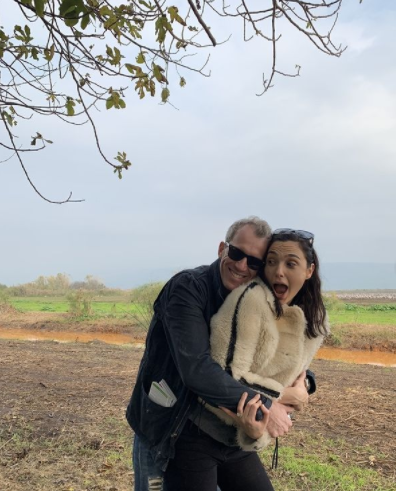 13 Tahun menikah, 10 potret mesra dulu hingga kini Gal Gadot dan suami