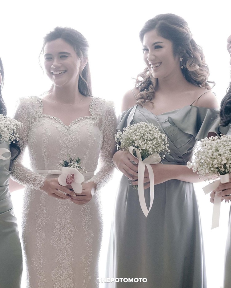 Punya mantan yang sama, 9 pasang seleb ini tetap berteman baik