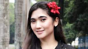 Dulu langganan sinetron laga kolosal, ini 11 foto lawas Revi Mariska