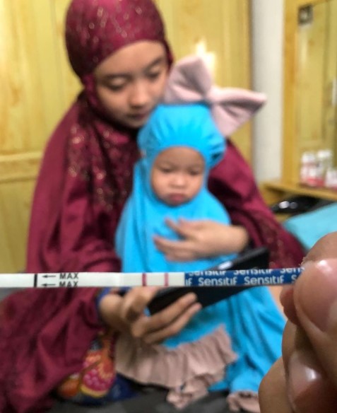 Ega Noviantika hamil anak kedua, jadi kado ultah terindah Rafly DA