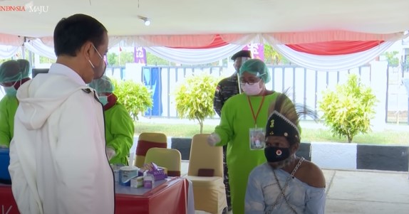 Warga Asmat numpang lahan tempat tinggal, Jokowi janji bangunkan rumah