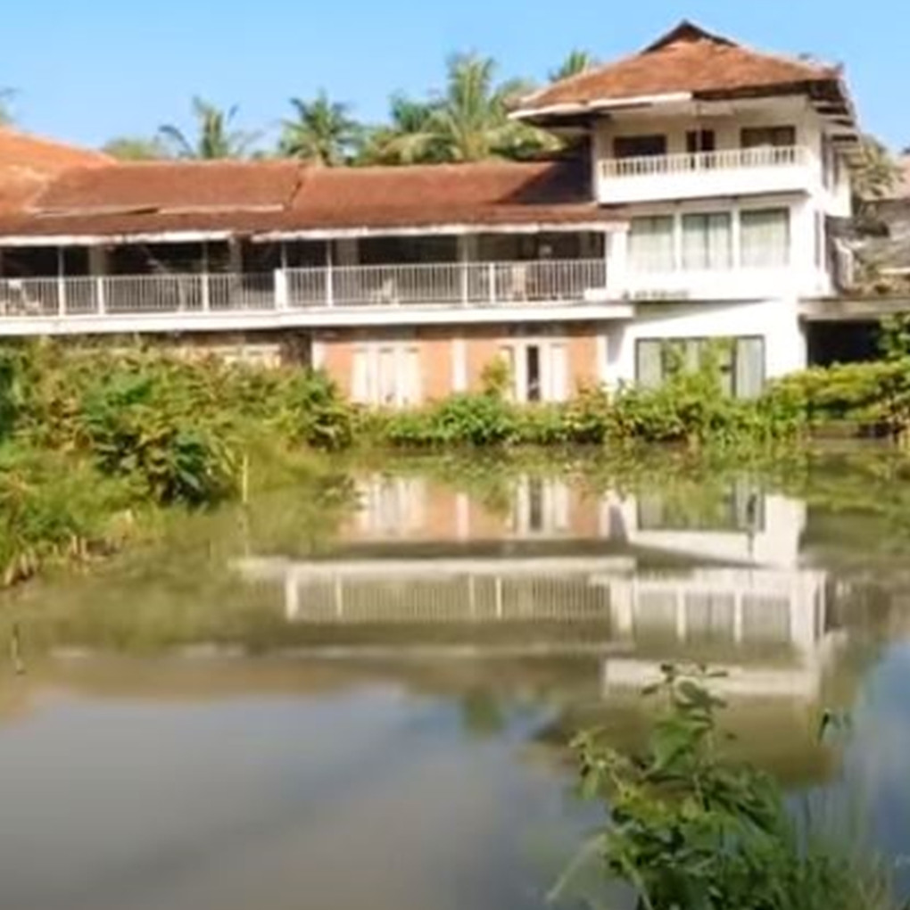 12 Potret hotel mewah terbengkalai di Bogor, properti masih lengkap