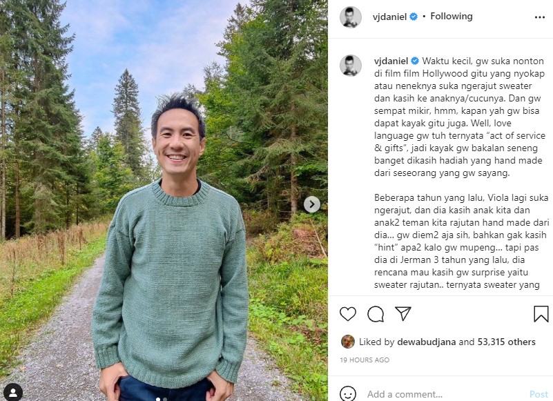 Daniel Mananta ungkap makna sweater rajutan istrinya, dibuat 3 tahun